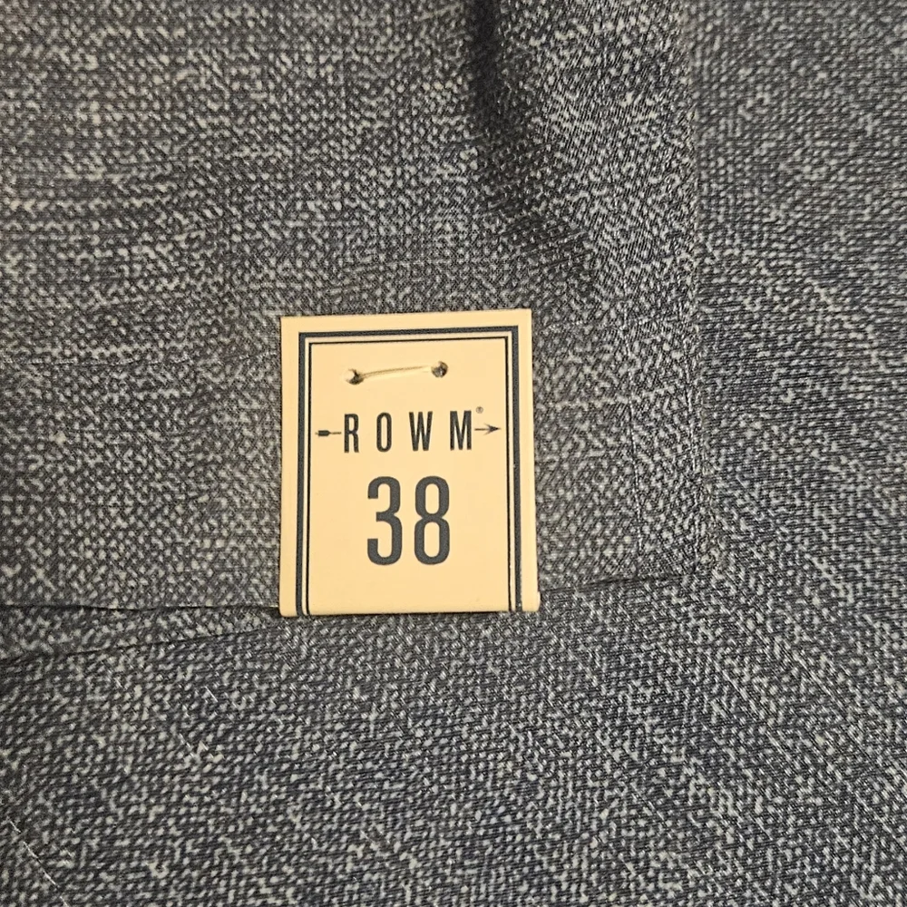 NWT Rowm Mens 7